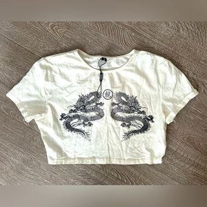 Crop tee with dragon detail